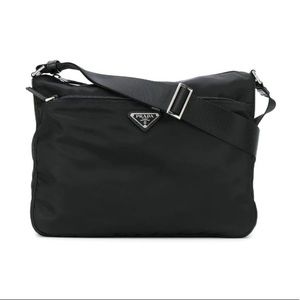 prada bolsa poshmark